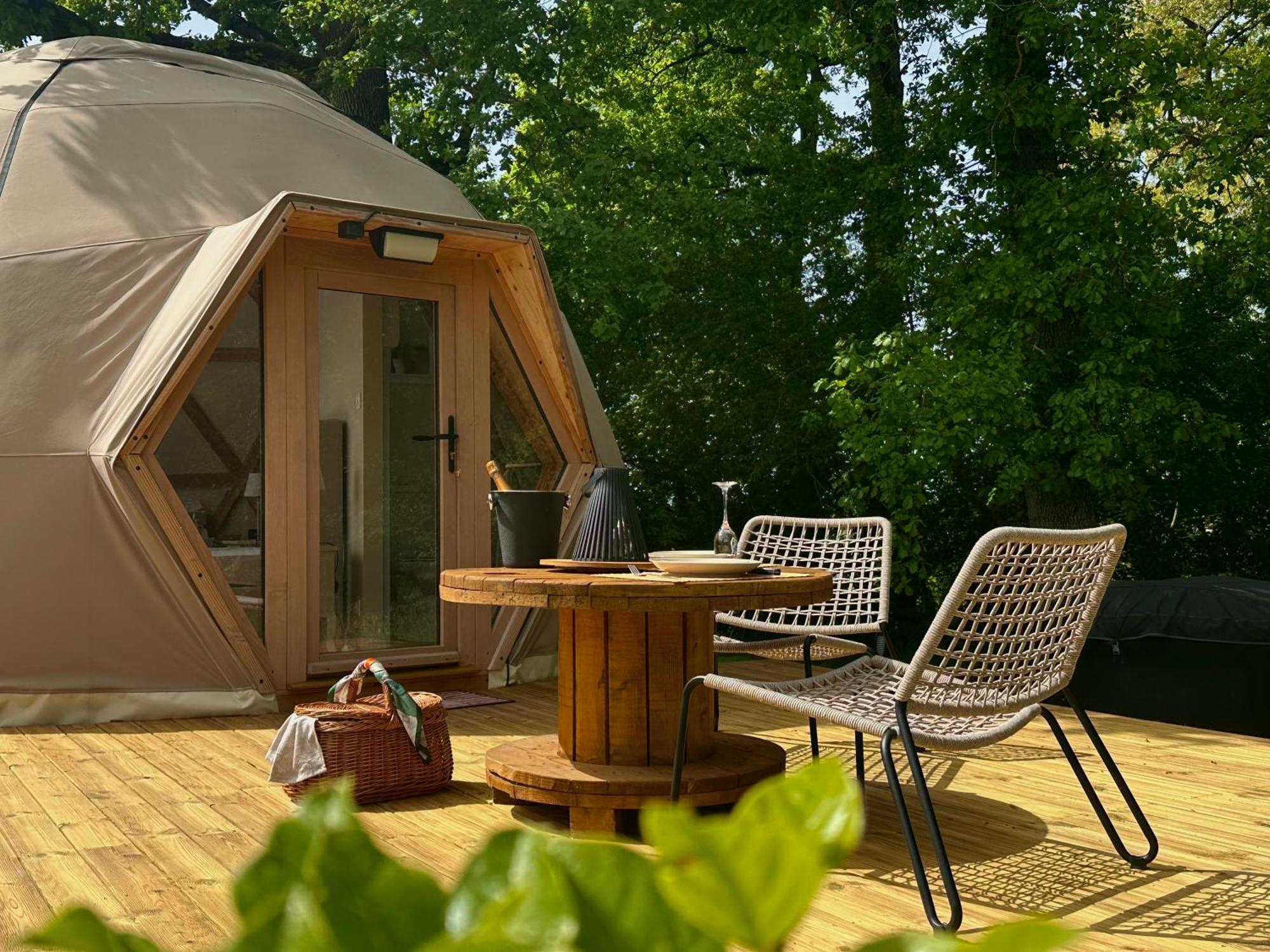 Dome Pathome Catonvielle Esterno foto