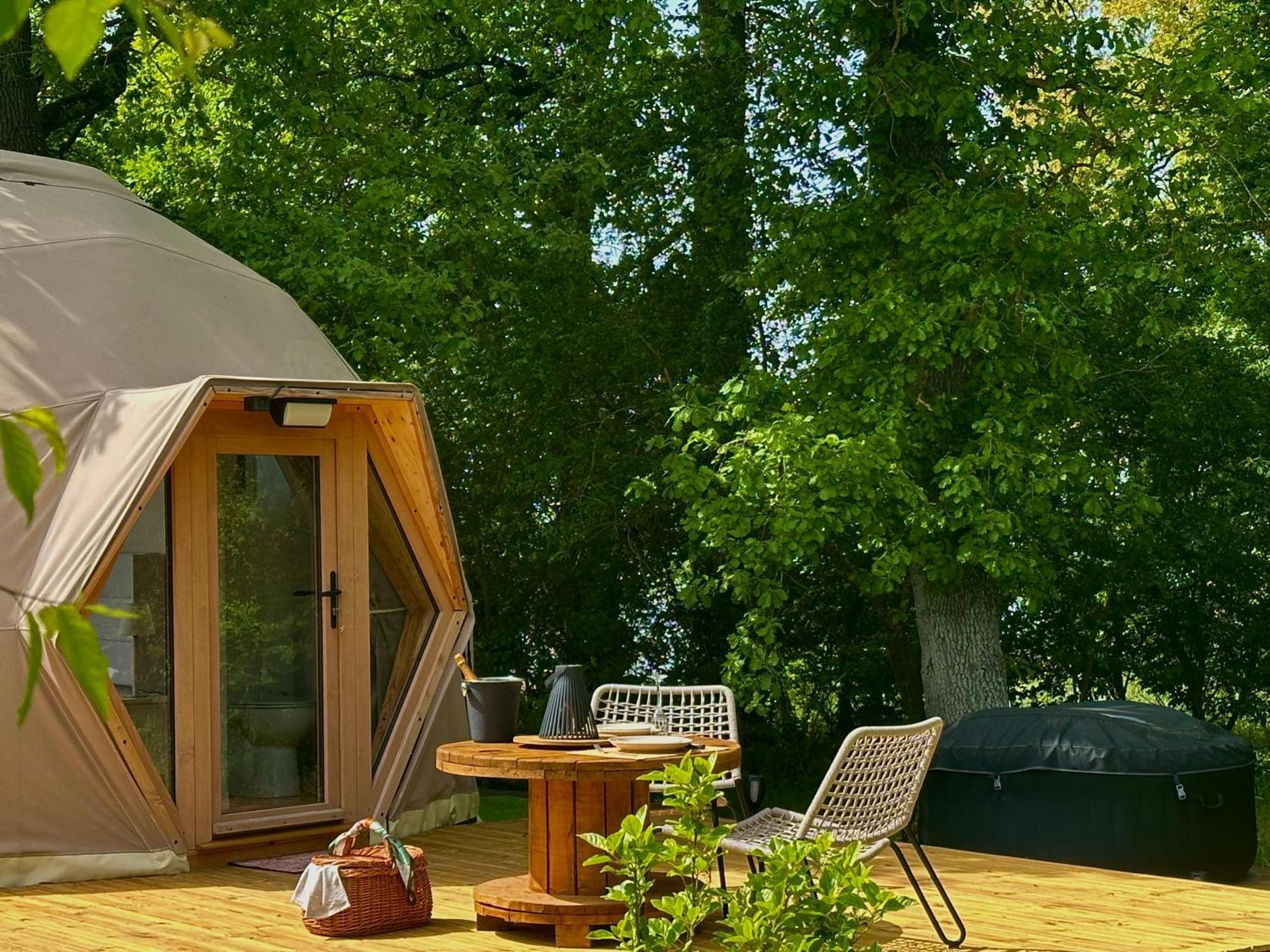 Dome Pathome Catonvielle Esterno foto